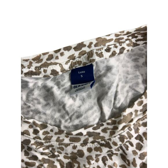 Old Navy Luxe Animal Print Blouse Sz S Short Sleeve Round Hem Soft Top Shirt - Picture 2 of 5